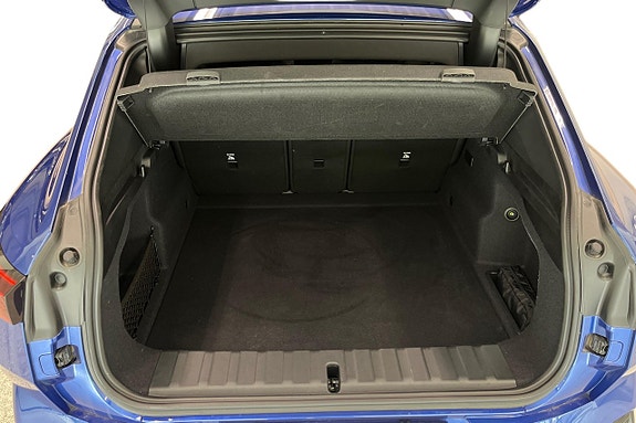 BMW iX2 10 of 18