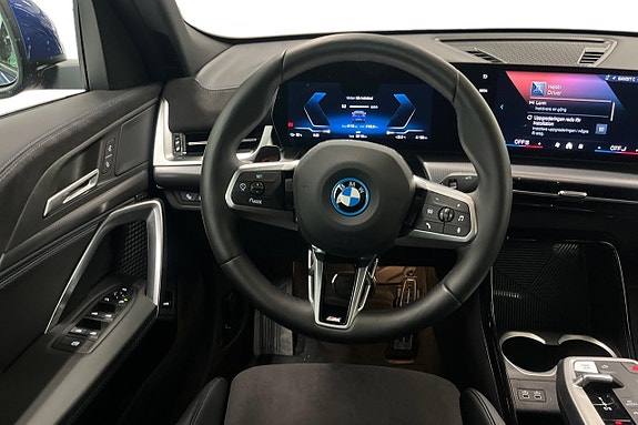 BMW iX2 9 of 18