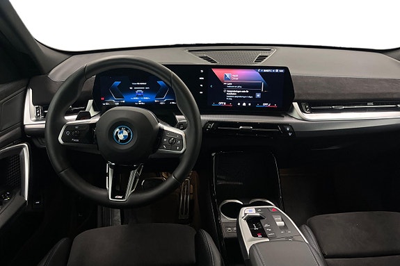 BMW iX2 8 of 18