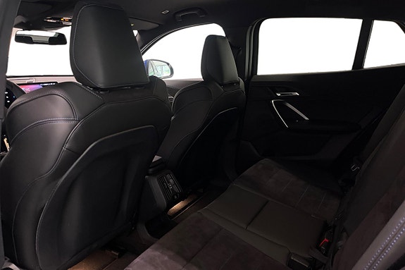 BMW iX2 11 of 18
