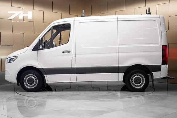 Mercedes-Benz Sprinter 317 2 of 5