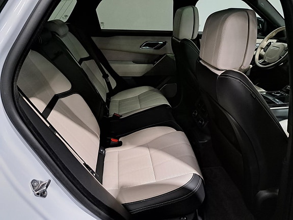 Land Rover Range Rover Velar 12 of 16