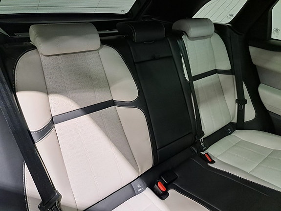 Land Rover Range Rover Velar 8 of 16