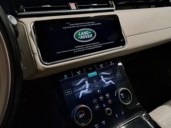 Land Rover Range Rover Velar 14 of 16