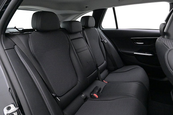Mercedes-Benz C300 22 of 27