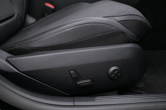 Mercedes-Benz C300 14 of 27