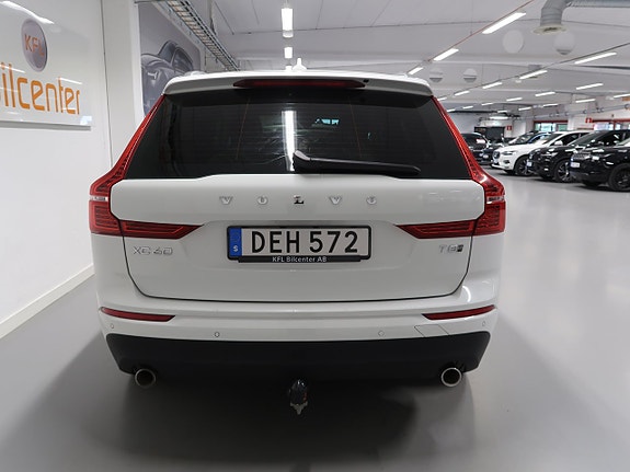 Volvo XC60 8 of 30
