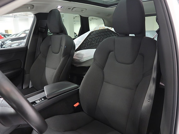 Volvo XC60 19 of 30