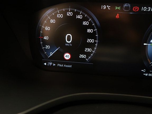 Volvo XC60 24 of 30