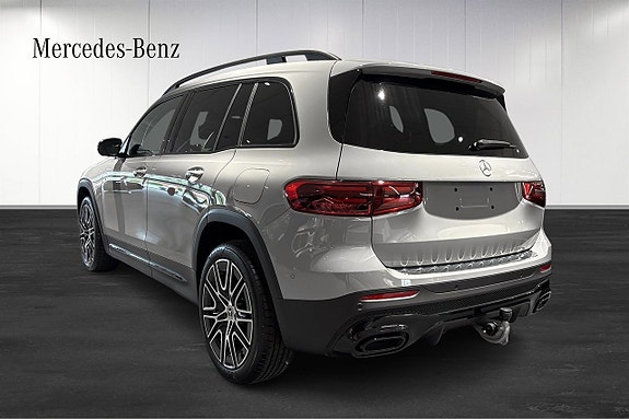 Mercedes-Benz GLB200 3 of 12