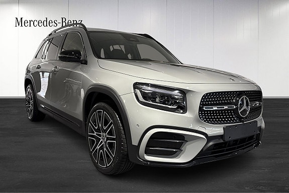 Mercedes-Benz GLB200 2 of 12