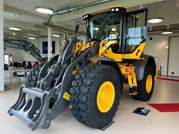Volvo L90H Lastmaskin 2 of 11