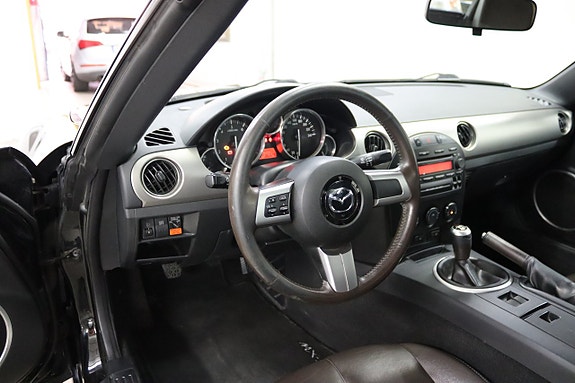 Mazda MX-5 7 of 14