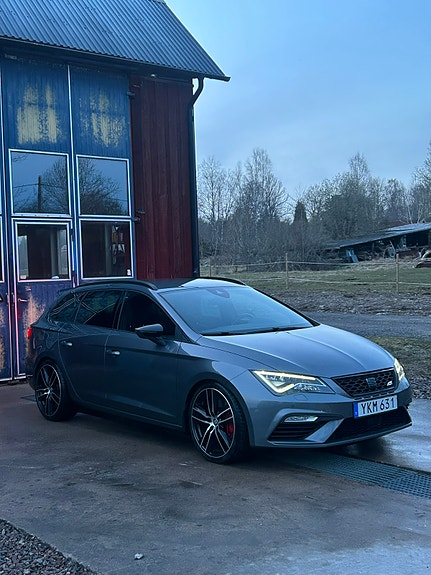 Seat Leon 4 of 5