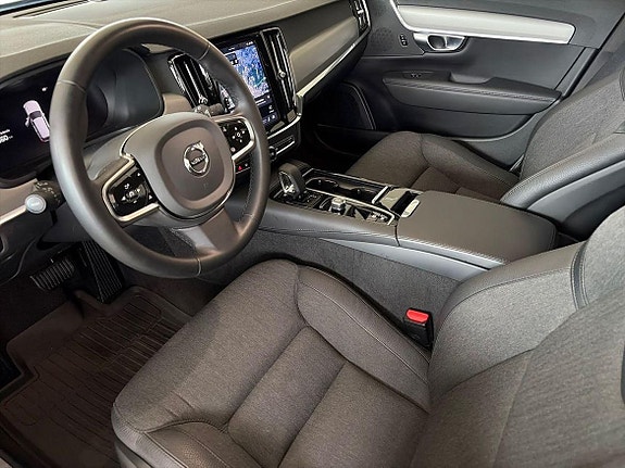 Volvo V90 4 of 19