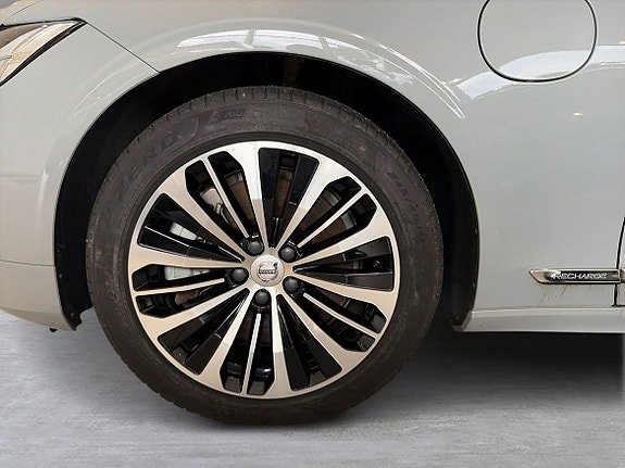 Volvo V90 3 of 19