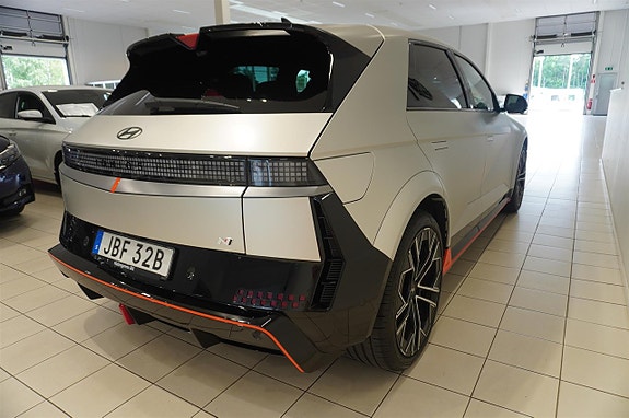 Hyundai Ioniq 5 12 of 23