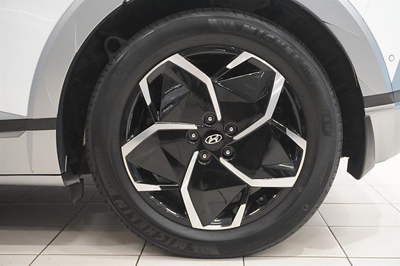 Hyundai IONIQ 6 of 17