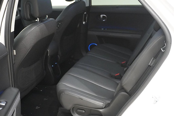 Hyundai IONIQ 7 of 17