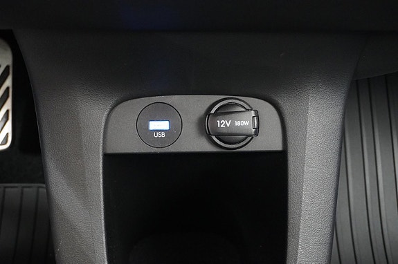Hyundai IONIQ 12 of 17