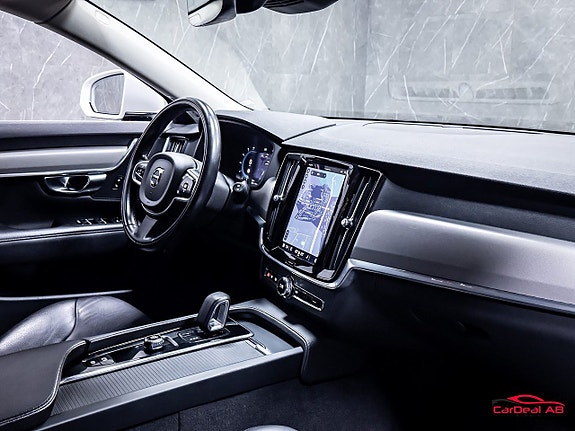 Volvo V90 13 of 30