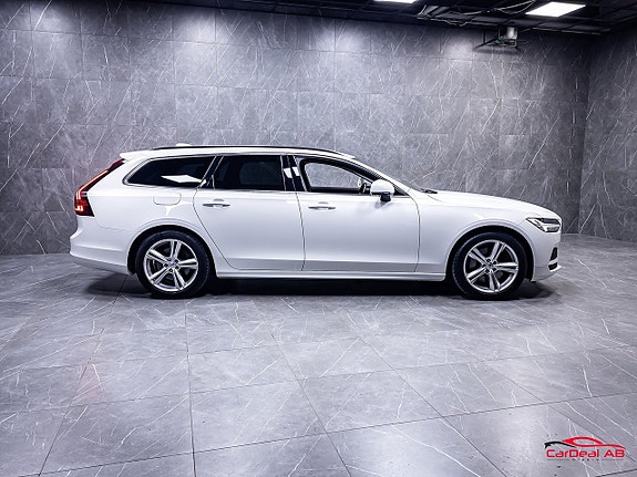 Volvo V90 8 of 30