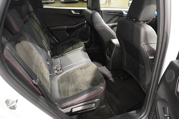 Ford Kuga 8 of 16