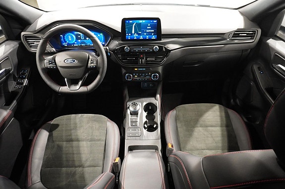 Ford Kuga 11 of 16