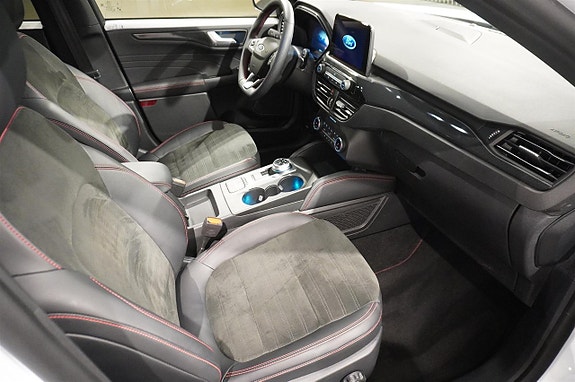 Ford Kuga 9 of 16