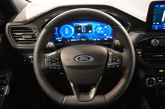 Ford Kuga 12 of 16