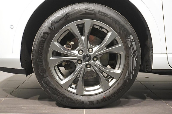 Ford Kuga 7 of 16