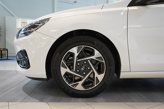 Hyundai i30 10 of 22