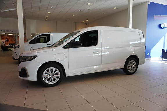 Ford Transit Connect 4 of 12