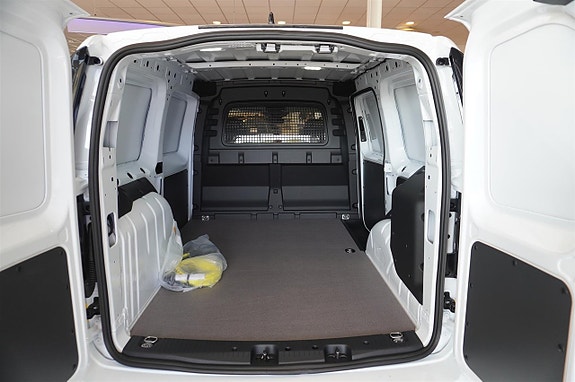 Ford Transit Connect 8 of 12