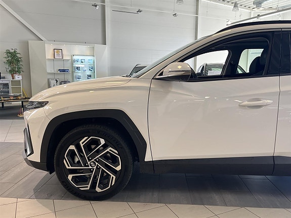 Hyundai Tucson 3 of 5