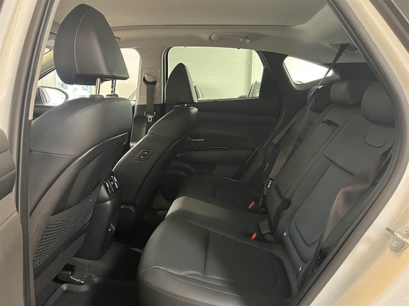 Hyundai Tucson 17 of 28