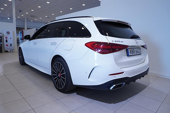 Mercedes-Benz C300 6 of 20
