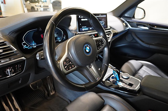 BMW iX3 13 of 17