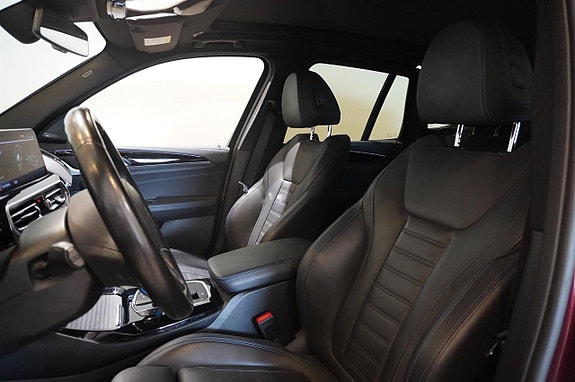 BMW iX3 11 of 17