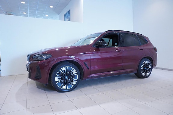 BMW iX3 3 of 17