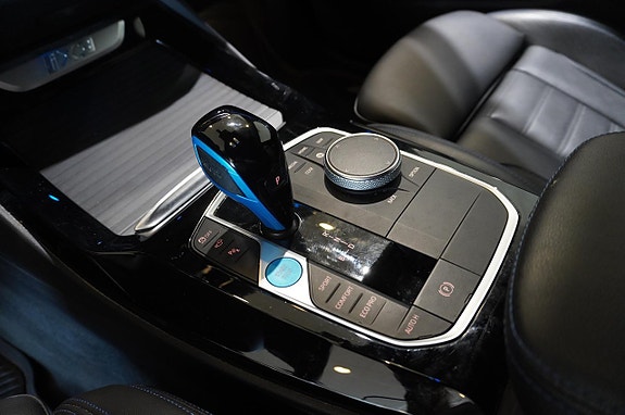 BMW iX3 15 of 17