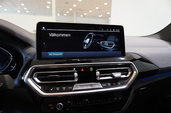 BMW iX3 14 of 17
