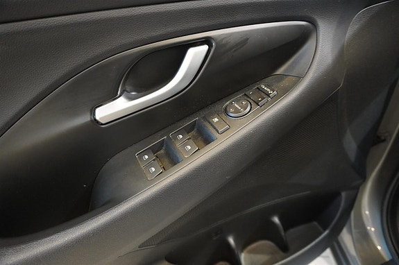 Hyundai i30 12 of 18