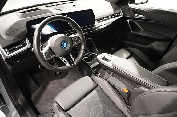 BMW iX2 5 of 16