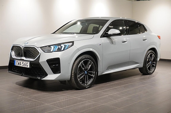 BMW iX2 2 of 16