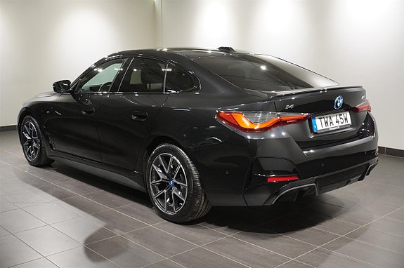 BMW i4 3 of 14