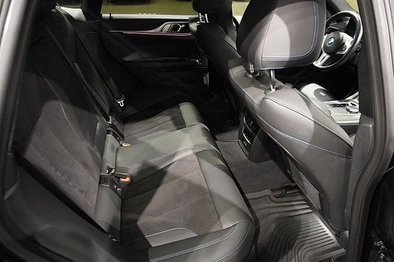 BMW i4 8 of 14