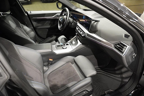 BMW i4 9 of 14
