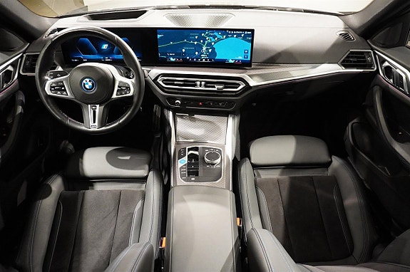 BMW i4 10 of 14