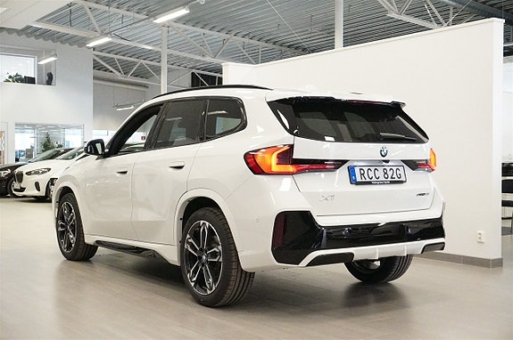 BMW X1 4 of 5